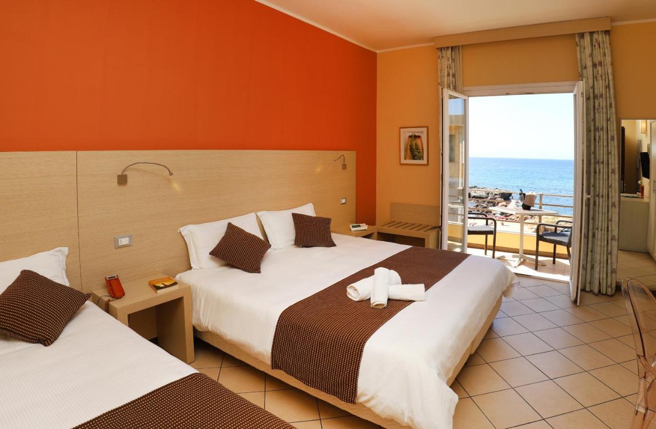Triple Room Balcony Sea View