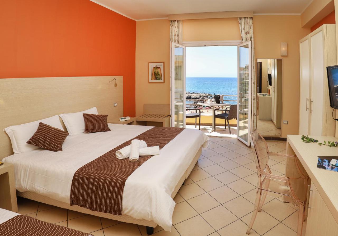 Triple Room Balcony Sea View
