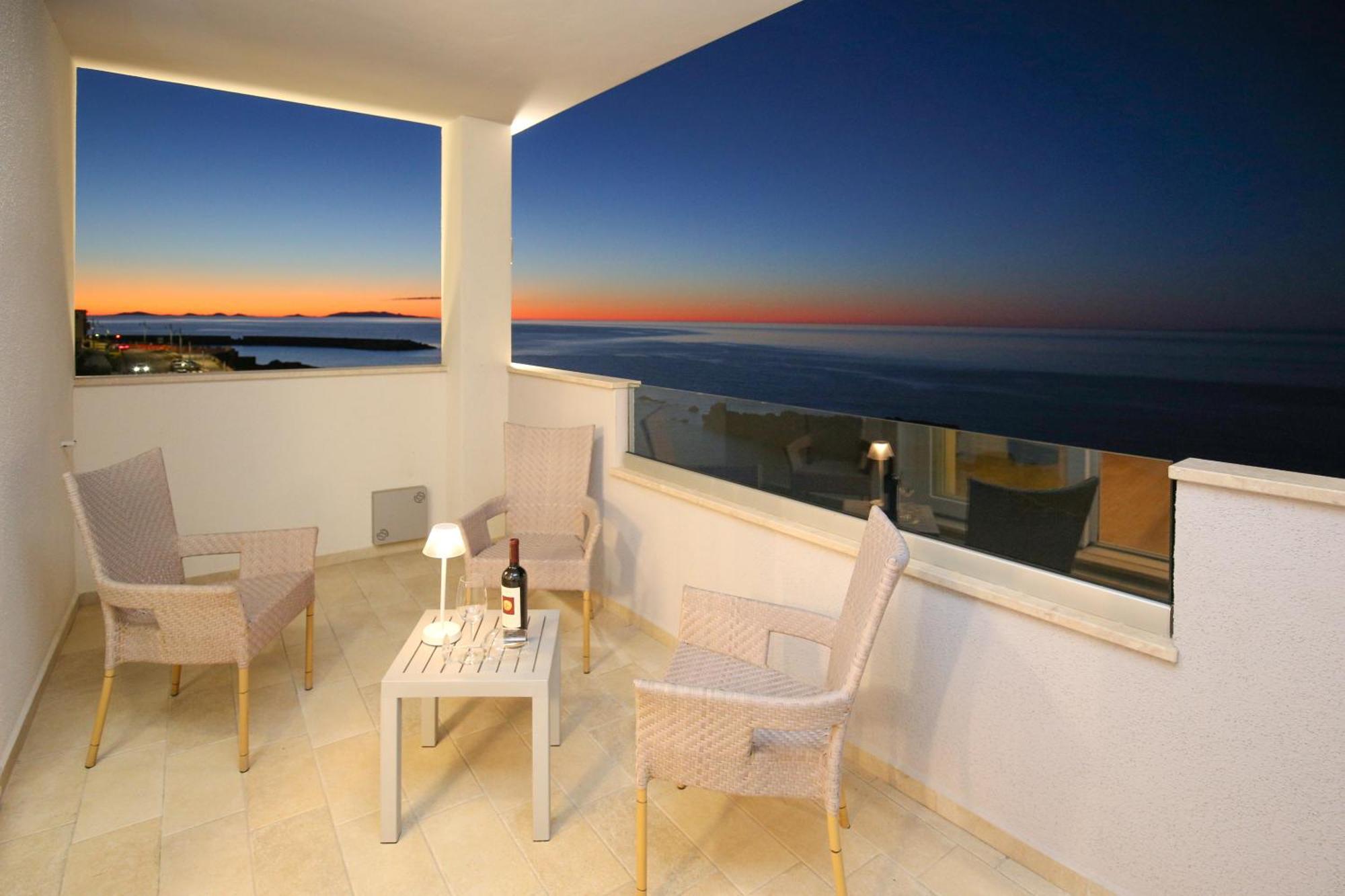 Superior Double Room Balcony Sea View